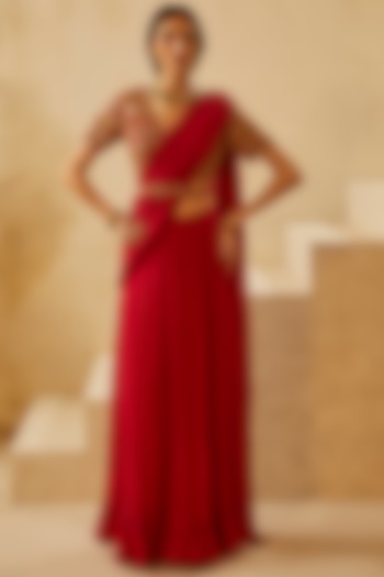 Red Chiffon Pleated Pre-Stitched Wedding Saree Set by Bhumika Sharma at Pernia's Pop Up Shop