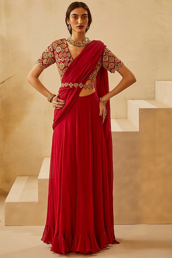Red Chiffon Pleated Pre-Stitched Wedding Saree Set by Bhumika Sharma at Pernia's Pop Up Shop
