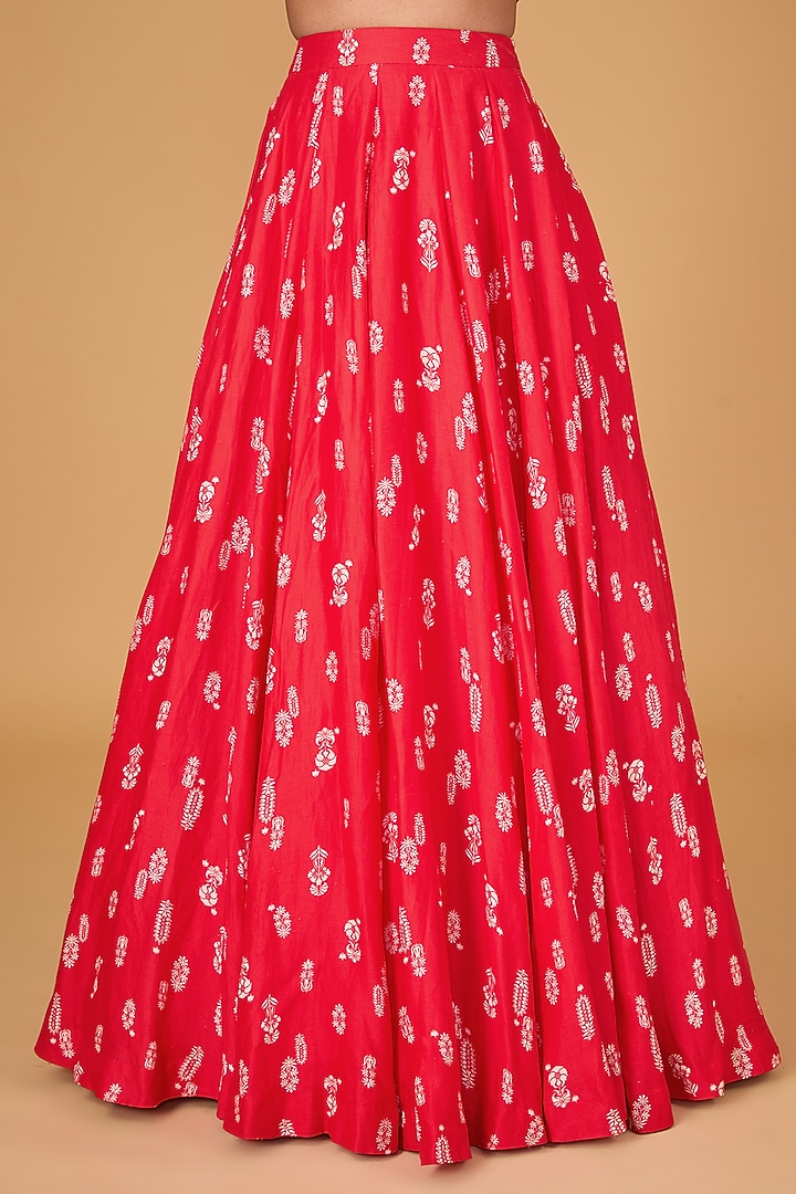 Red Linen Satin & Georgette Floral Wedding Lehenga Set by Bhumika Sharma at Pernia's Pop Up Shop