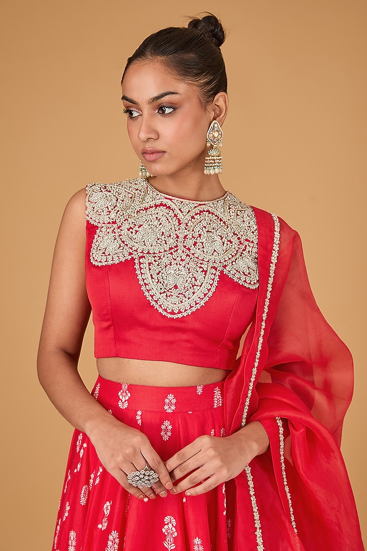 Red Linen Satin & Georgette Floral Wedding Lehenga Set by Bhumika Sharma at Pernia's Pop Up Shop