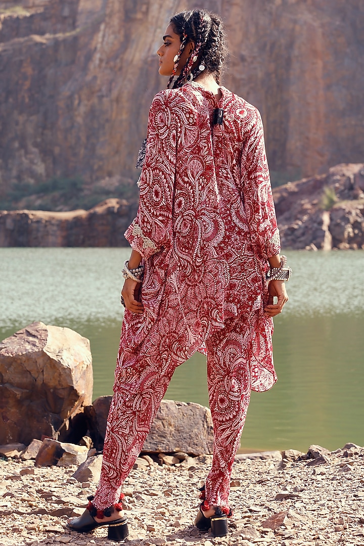 Red Printed Kurta Set by Bhumika Sharma at Pernia's Pop Up Shop