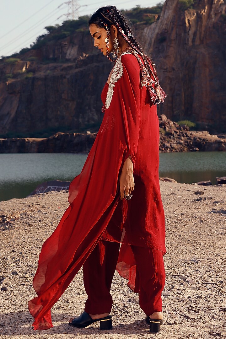 Red Embroidered Cape Set by Bhumika Sharma at Pernia's Pop Up Shop