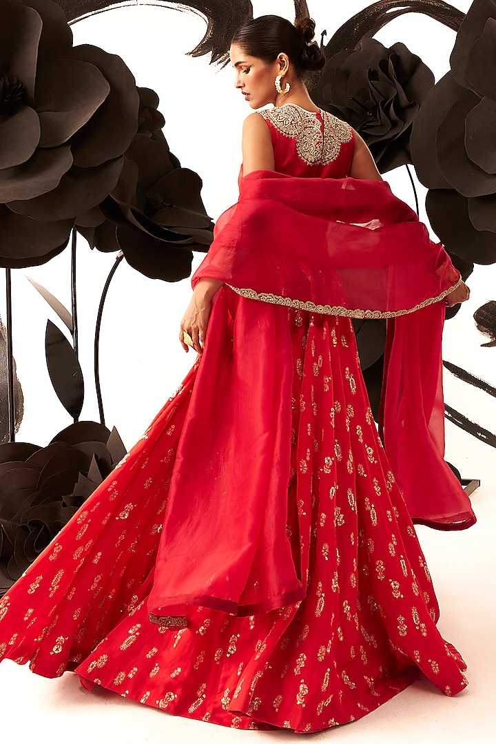 Red Georgette & Linen Satin Wedding Lehenga Set by Bhumika Sharma at Pernia's Pop Up Shop