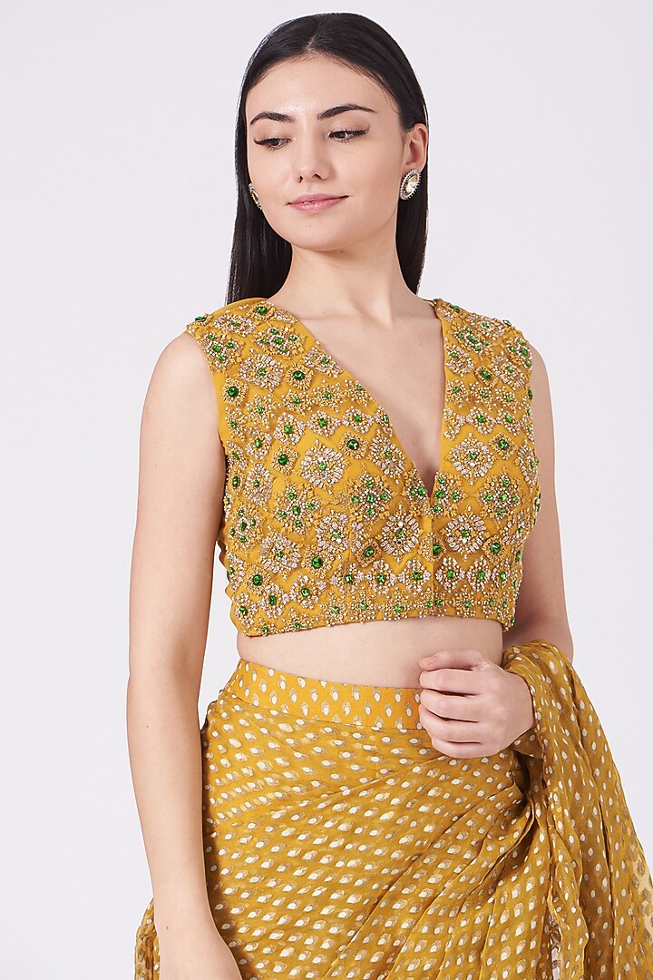 Haldi Organza Printed & Hand Embroidered Saree Set by Bhumika Sharma at Pernia's Pop Up Shop