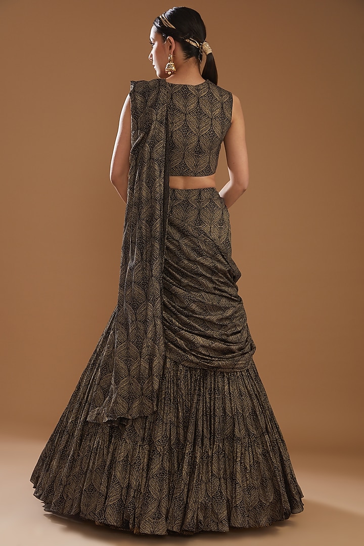 Black Georgette Banarasi Printed Pre-Stitched Saree Set by Bhumika Sharma at Pernia's Pop Up Shop
