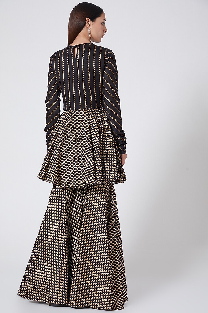 Black & Golden Printed Kurta Set by Bhumika Sharma at Pernia's Pop Up Shop