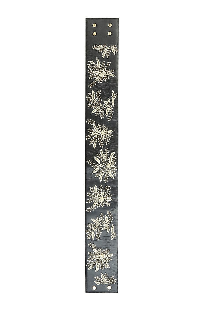 Bhumika Sharma presents Black ornate floral embroidered leather belt available only at Pernia's Pop Up Shop.