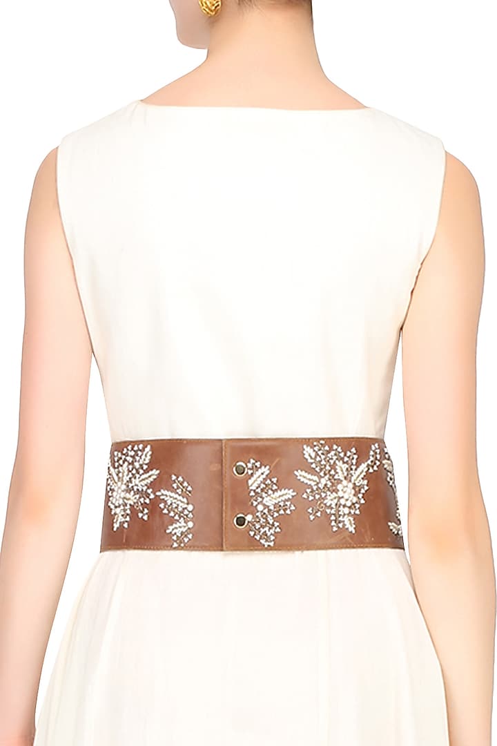 Bhumika Sharma presents Tan ornate floral embroidered leather belt available only at Pernia's Pop Up Shop.