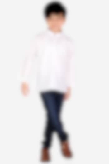 White Cotton Kurta For Boys by BownBee at Pernia's Pop Up Shop