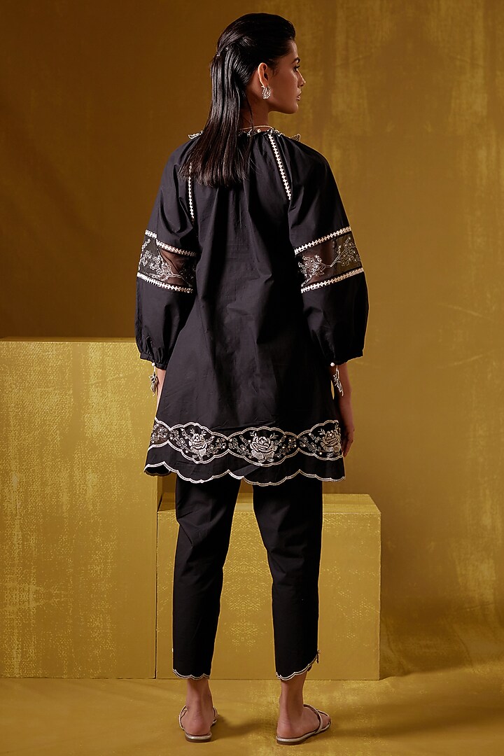 Black Cotton Poplin Narrow Pants by Bunka at Pernia's Pop Up Shop