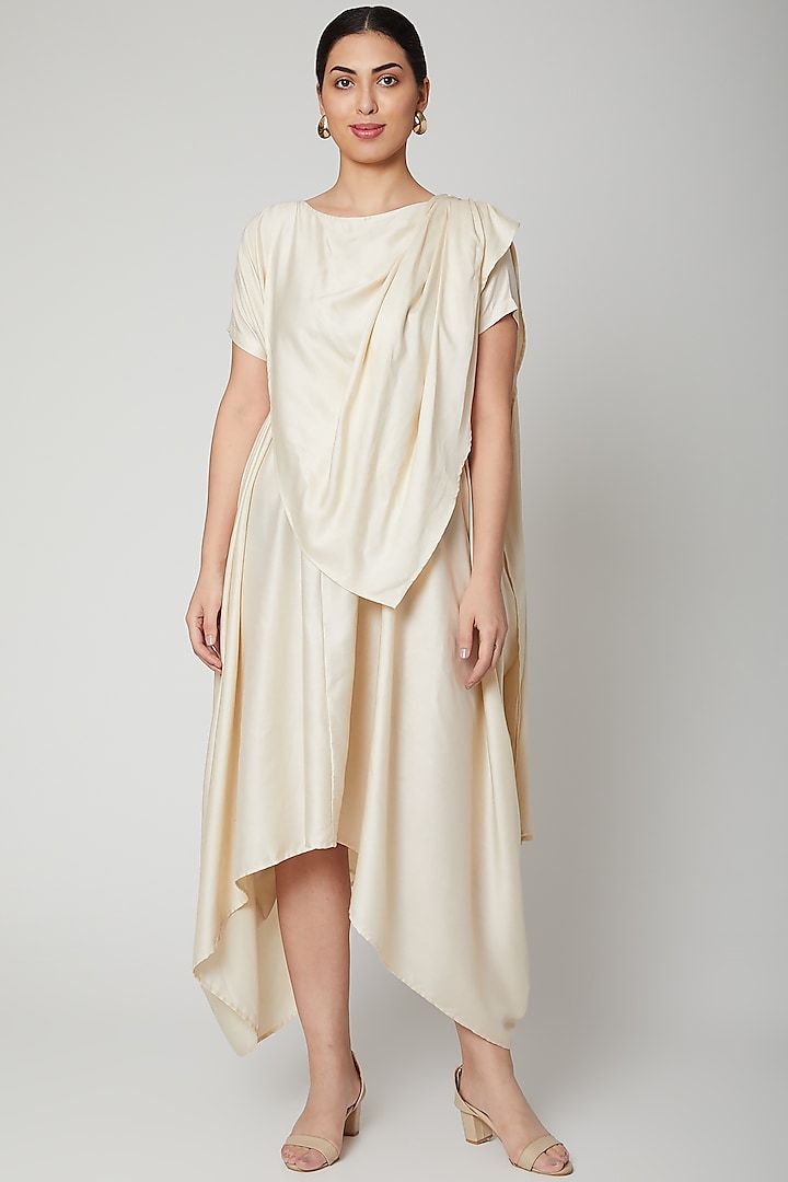 Off White Oversized Dress With Belt by Bohame