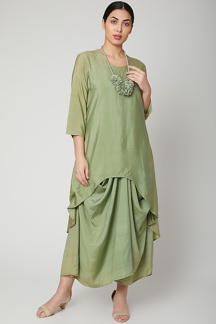 Olive Green Tencel Dress With Necklace by Bohame