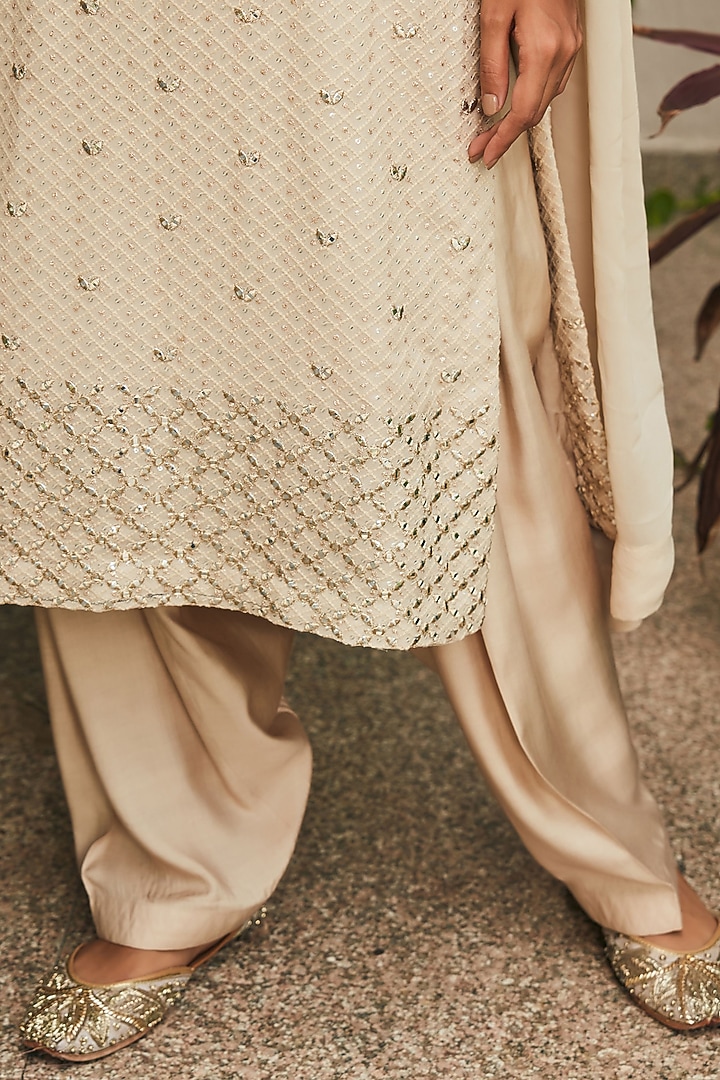 Beige Georgette Embroidered Kurta Set by Bohame at Pernia's Pop Up Shop