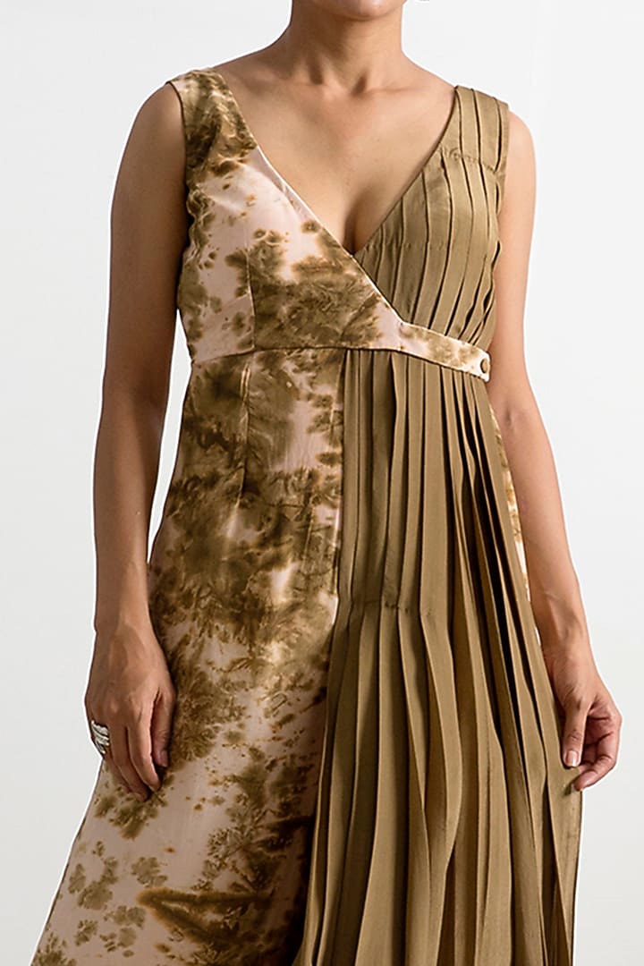 Beige & Green Tie-Dye Saree Jumpsuit by Bohame at Pernia's Pop Up Shop
