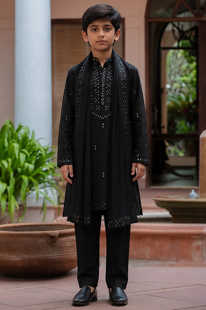 Black Chanderi Kurta Set For Boys by Bohame Kids at Pernia's Pop Up Shop