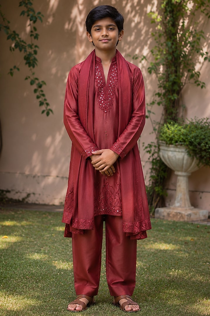 Maroon Chanderi Kurta Set For Boys by Bohame Kids at Pernia's Pop Up Shop