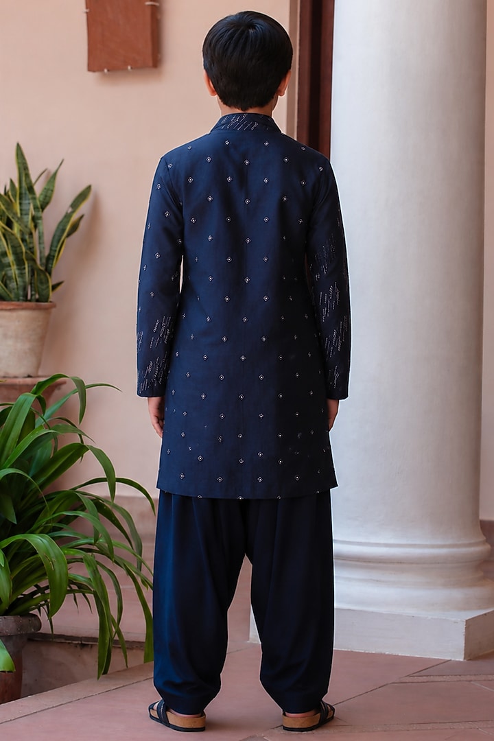 Navy Blue Chanderi Kurta Set For Boys by Bohame Kids at Pernia's Pop Up Shop