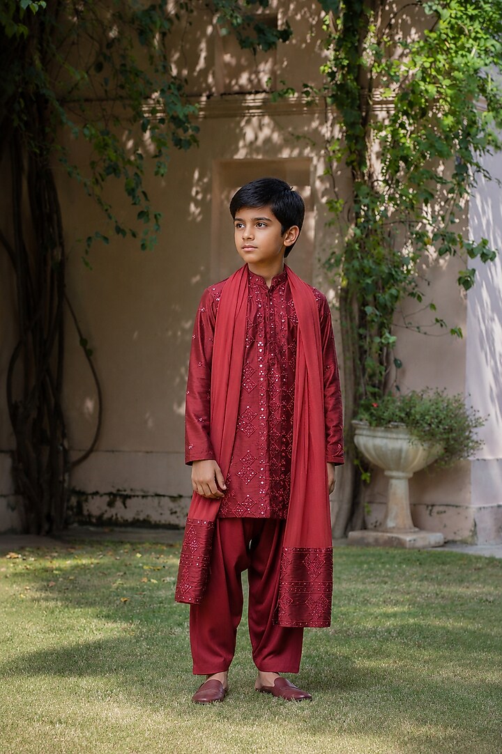 Maroon Dupion Silk Embroidered Kurta Set For Boys by Bohame Kids at Pernia's Pop Up Shop