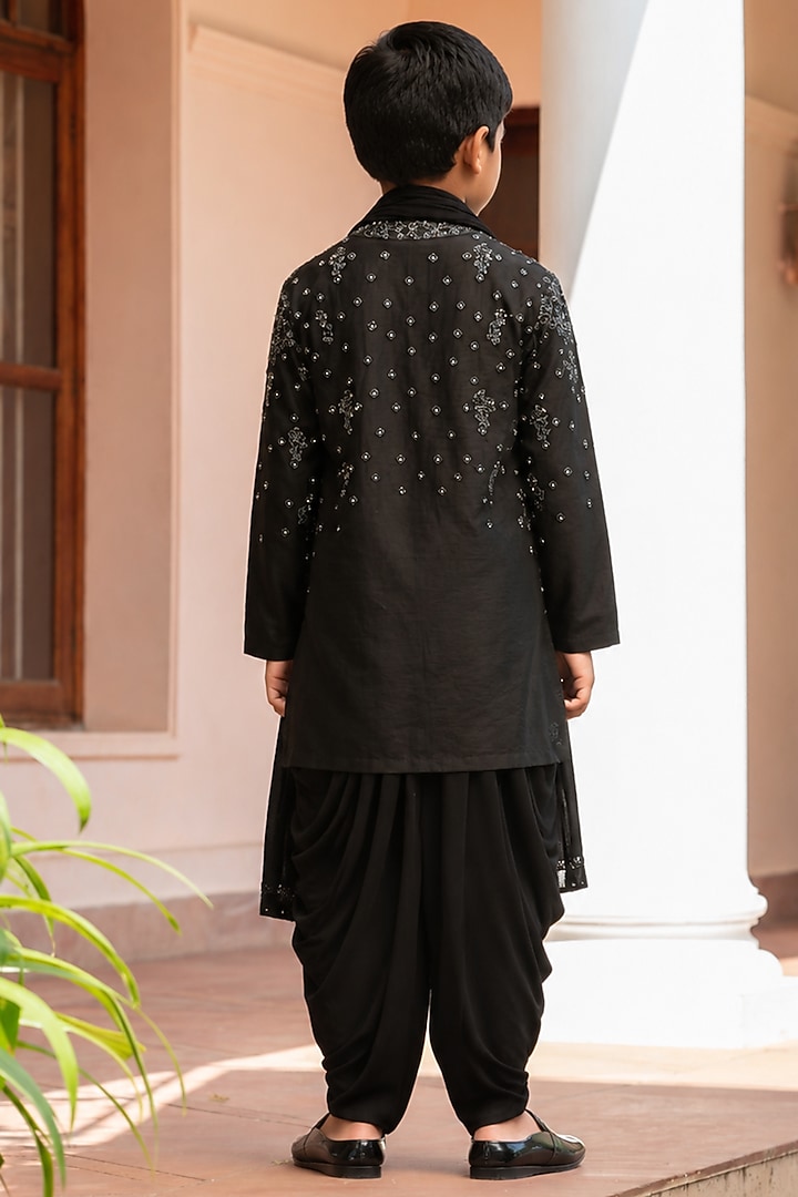 Black Chanderi Embellished Kurta Set For Boys by Bohame Kids at Pernia's Pop Up Shop