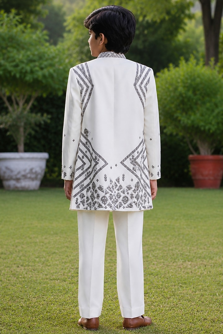 Ivory Tussar Silk Embroidered Kurta Set For Boys by Bohame Kids at Pernia's Pop Up Shop