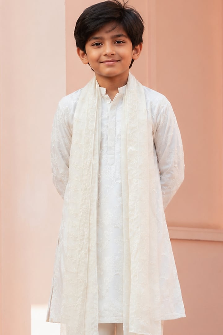 Off-White Chikankari Embroidered Kurta Set For Boys by Bohame Kids at Pernia's Pop Up Shop