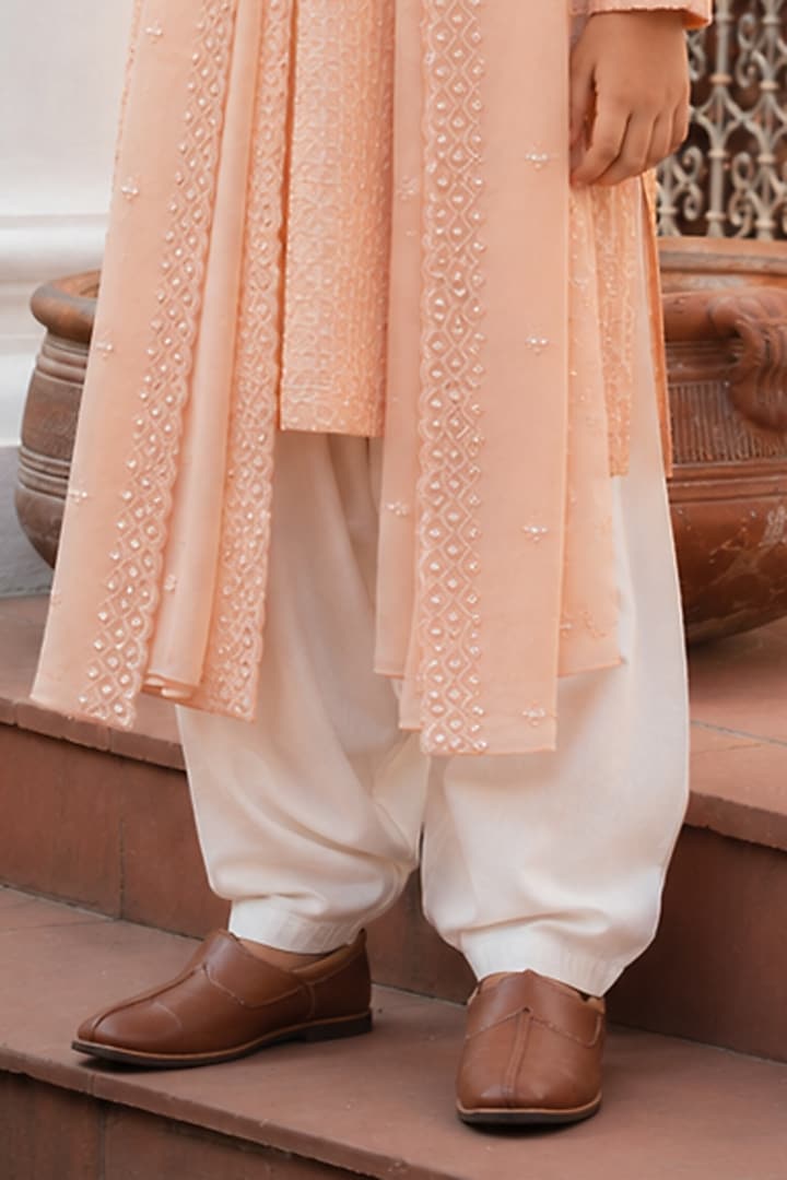 Peach Chikankari Embroidered Kurta Set For Boys by Bohame Kids at Pernia's Pop Up Shop