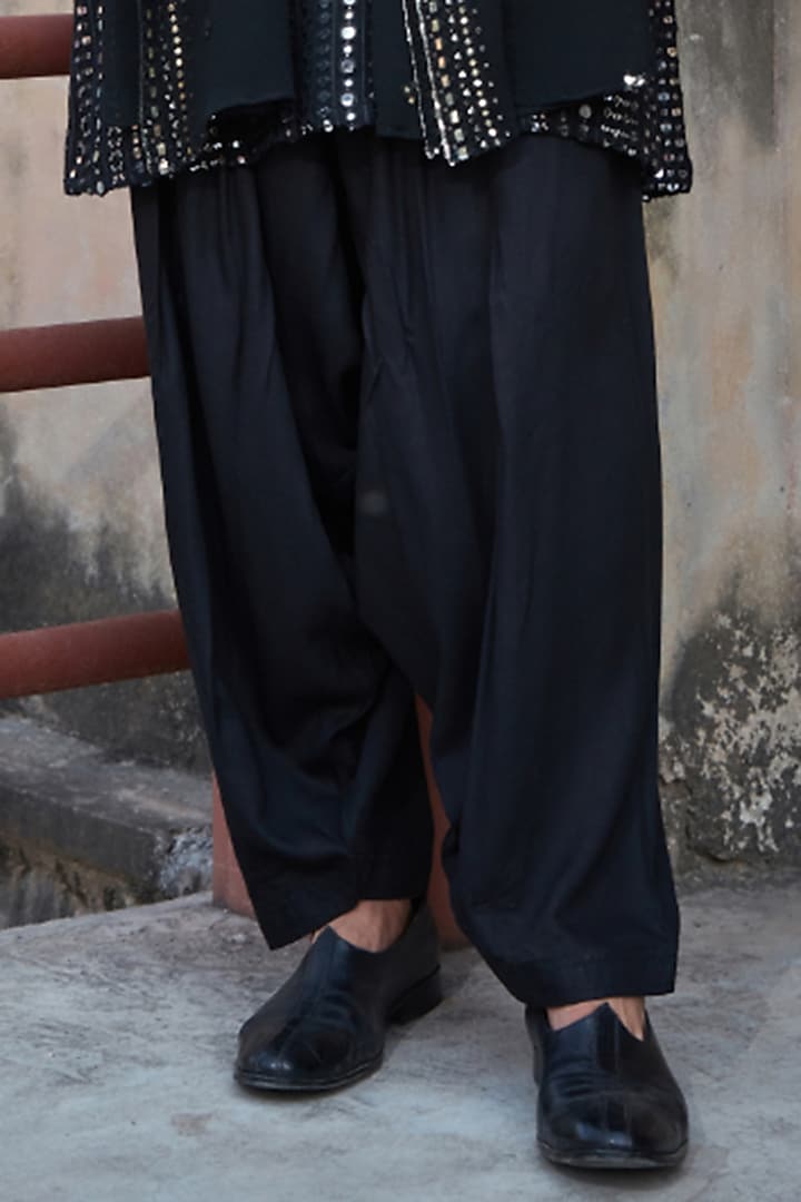 Black Georgette Chikankari Embroidered Kurta Set by Bohame Men at Pernia's Pop Up Shop
