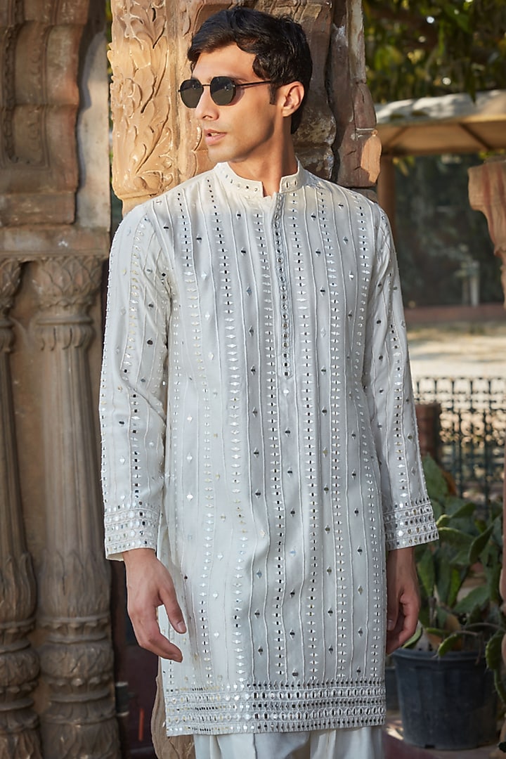 Off-White Chanderi Chikankari Embroidered Kurta Set by Bohame Men at Pernia's Pop Up Shop