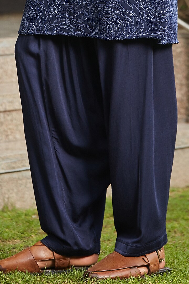 Midnight Blue Georgette Embroidered Kurta Set by Bohame Men at Pernia's Pop Up Shop