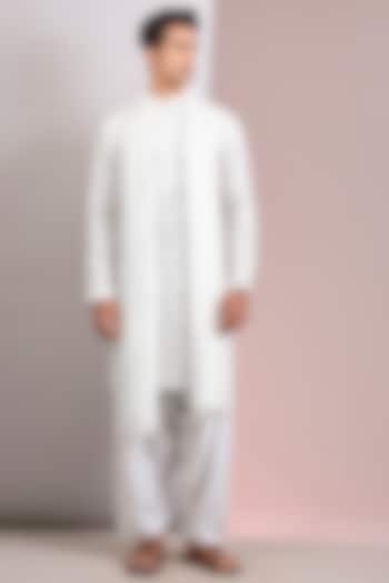 Off-White Georgette & Tussar Chikankari Embroidered Kurta Set by Bohame Men at Pernia's Pop Up Shop