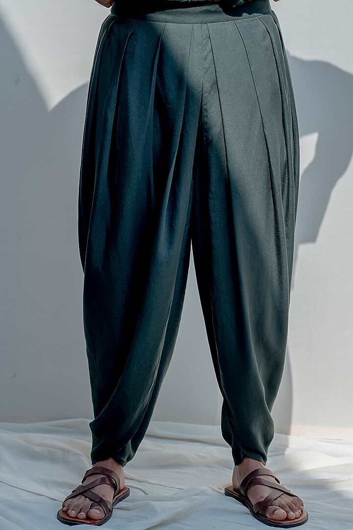 Bottle Green Chanderi Asymmetrical Kurta Set by Bohame Men at Pernia's Pop Up Shop
