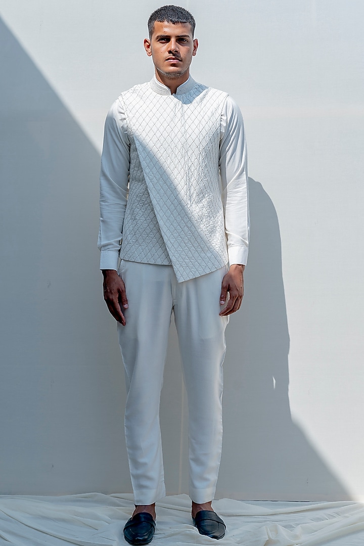 Off-White Silk Embroidered Bundi Jacket Set by Bohame Men at Pernia's Pop Up Shop