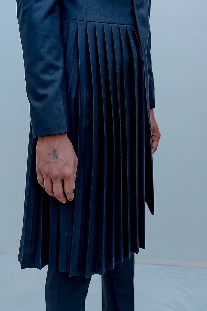 Black Terry Wool Pleated Indo-Western Set by Bohame Men at Pernia's Pop Up Shop