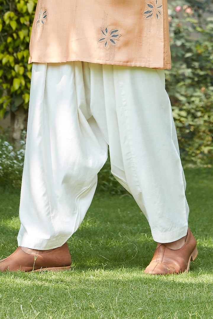 Rose Gold Cotton Silk Tussar Embroidered Kurta Set by Bohame Men at Pernia's Pop Up Shop