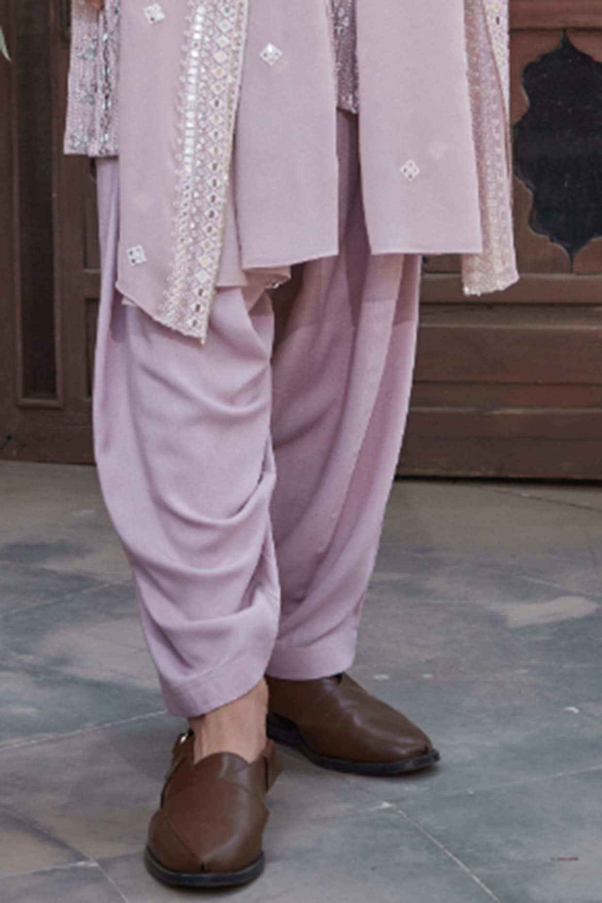 海外ファッションブランド通販サイト【公式】 Lilac Georgette Bohame by Set Kurta Embroidered Chikankari パンツ
