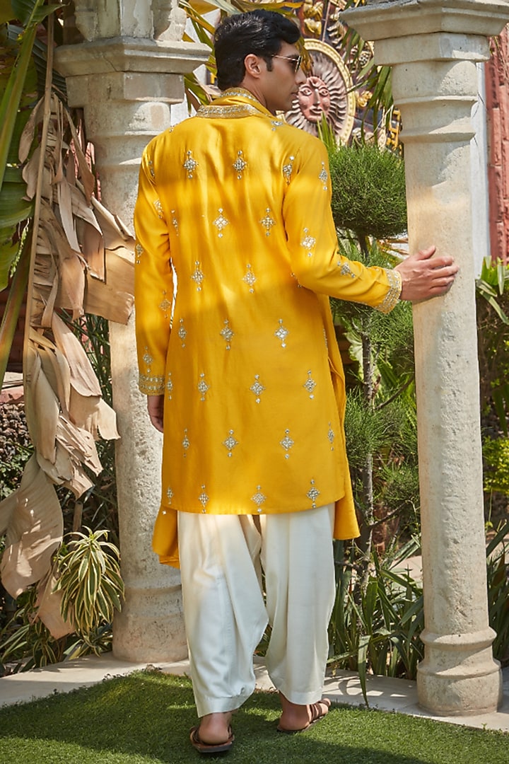 Mustard Chanderi Silk Mirror Embroidered Kurta Set by Bohame Men at Pernia's Pop Up Shop
