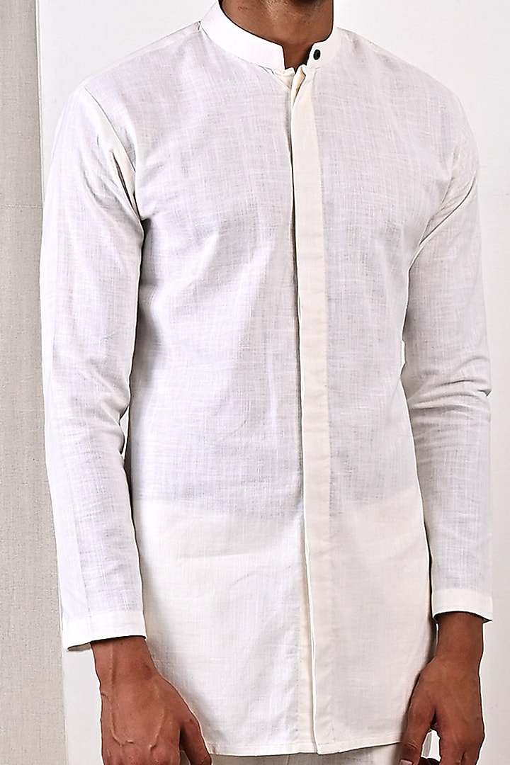 Off-White Linen Short Kurta Set by Bohame Men at Pernia's Pop Up Shop