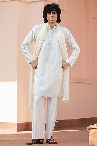 Off-White Chikankari Kurta Set by Bohame Men
