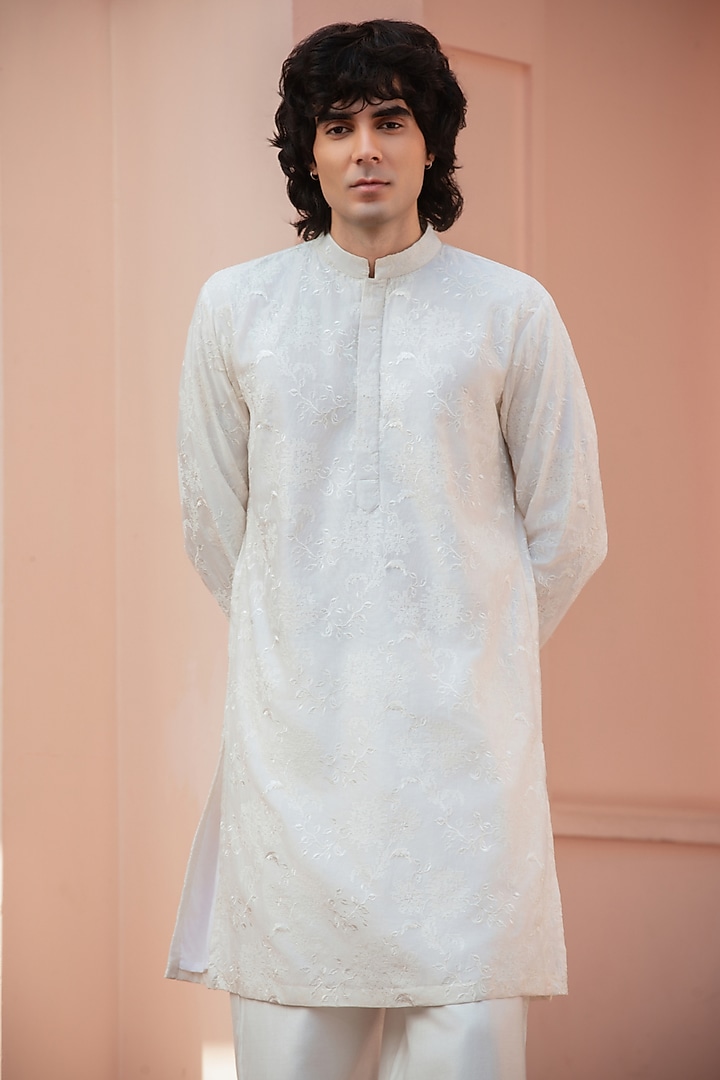Off-White Chikankari Kurta Set by Bohame Men at Pernia's Pop Up Shop