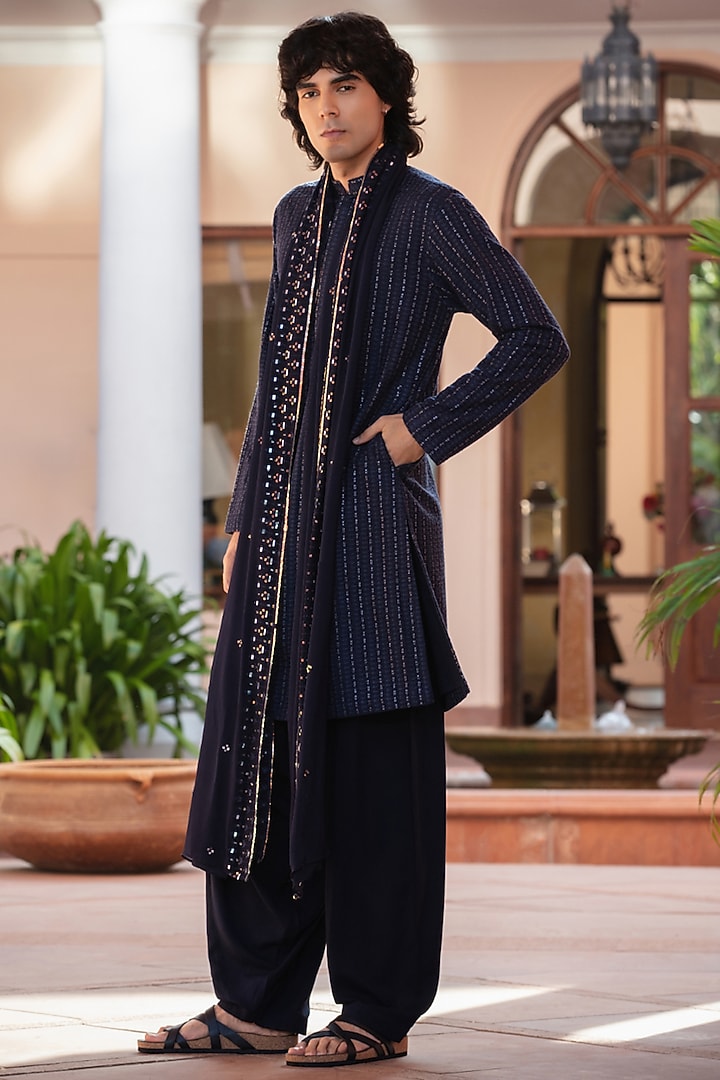 Navy Blue Chikankari Kurta Set by Bohame Men at Pernia's Pop Up Shop