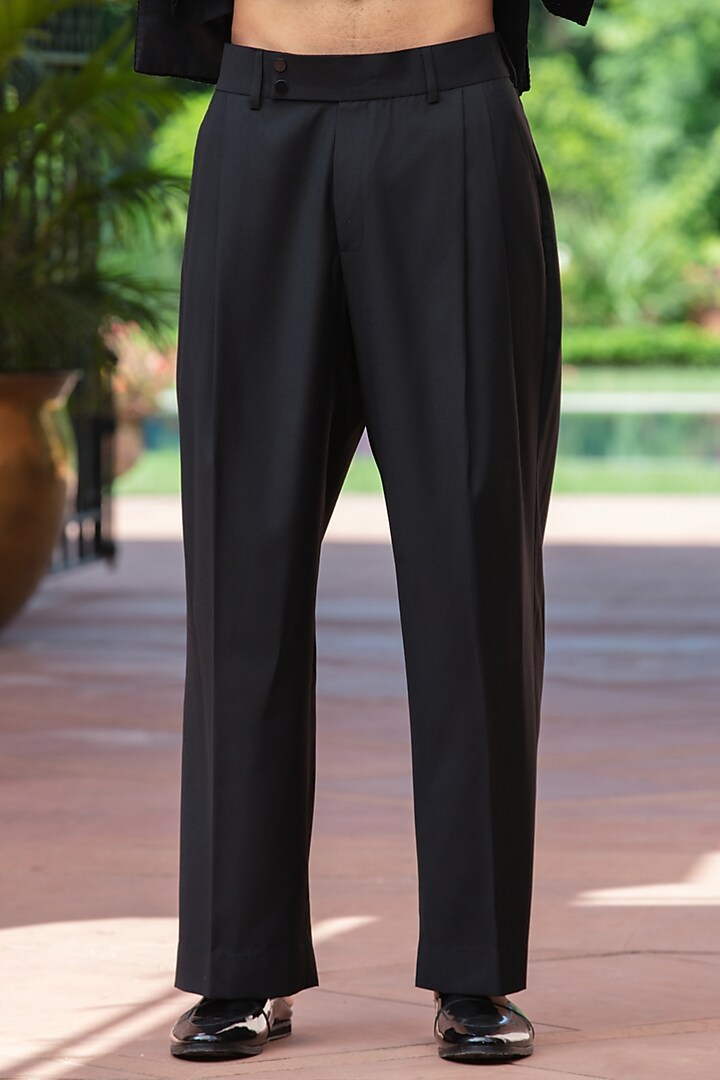 Black Chikankari Wedding Indowestern Jacket Set by Bohame Men at Pernia's Pop Up Shop