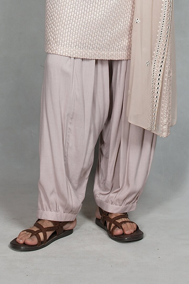 Lilac Chikankari Fabric Tonal Embroidered Kurta Set by Bohame Men at Pernia's Pop Up Shop