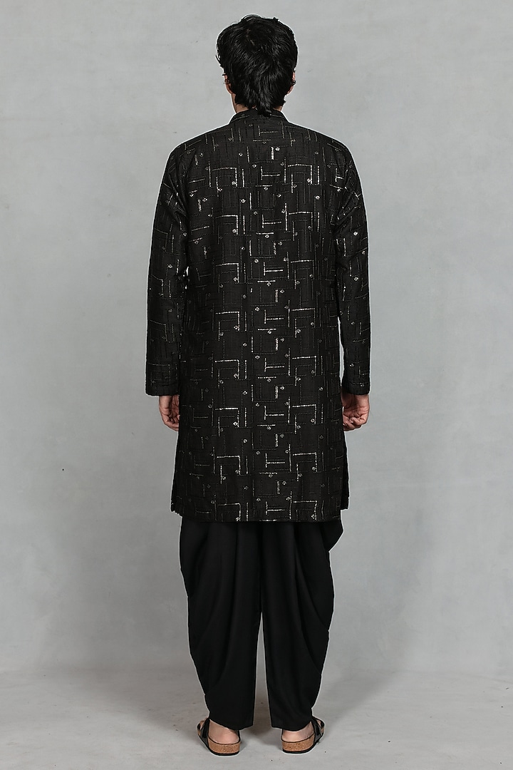 Black Chikankari Fabric Embroidered Kurta Set by Bohame Men at Pernia's Pop Up Shop