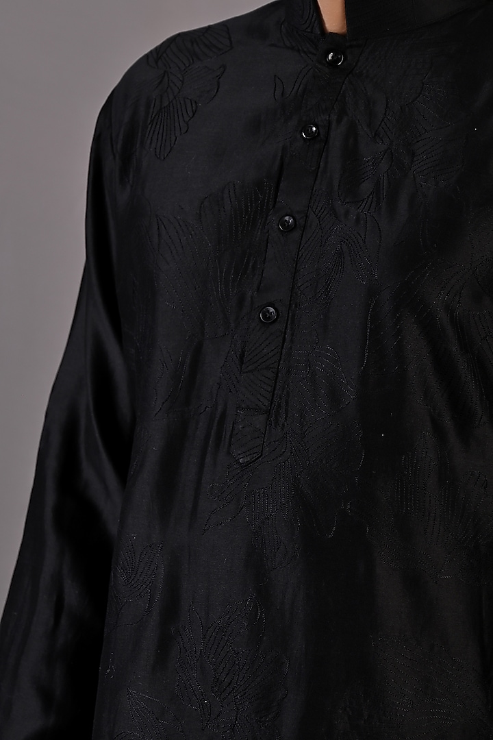 Black Chanderi Kurta Set by Bohame Men at Pernia's Pop Up Shop