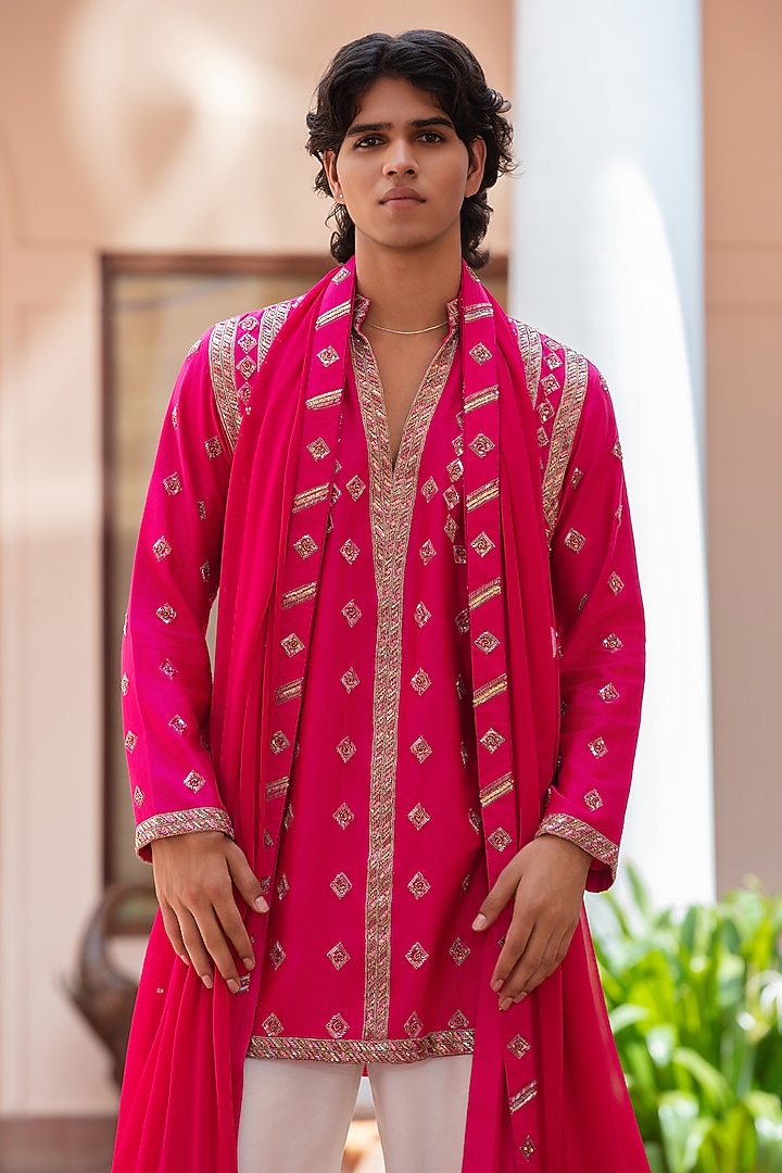Hot Pink Chanderi Kurta Set by Bohame Men at Pernia's Pop Up Shop