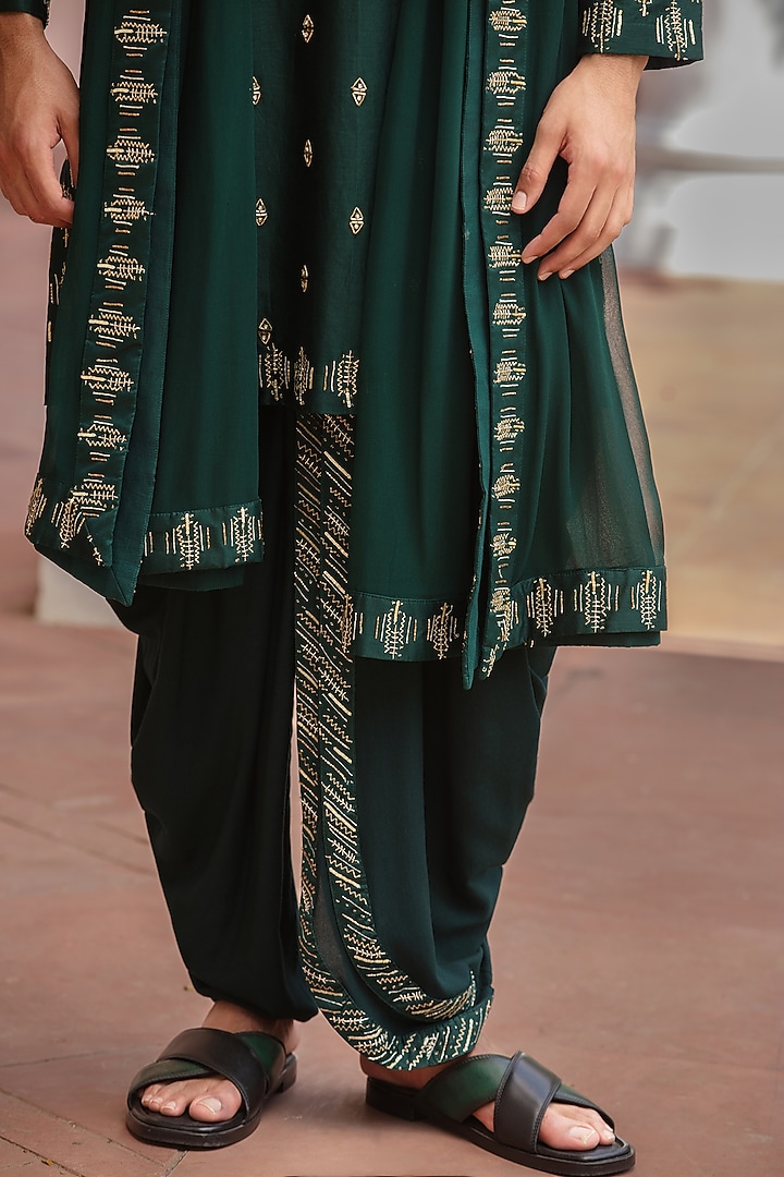 Bottle Green Chanderi Kurta Set by Bohame Men at Pernia's Pop Up Shop