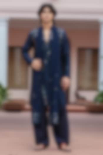 Navy Blue Chanderi Kurta Set by Bohame Men at Pernia's Pop Up Shop