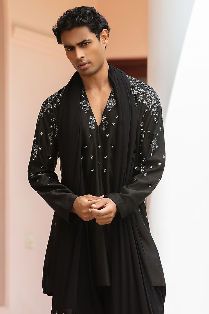 Black Chanderi Kurta Set by Bohame Men at Pernia's Pop Up Shop