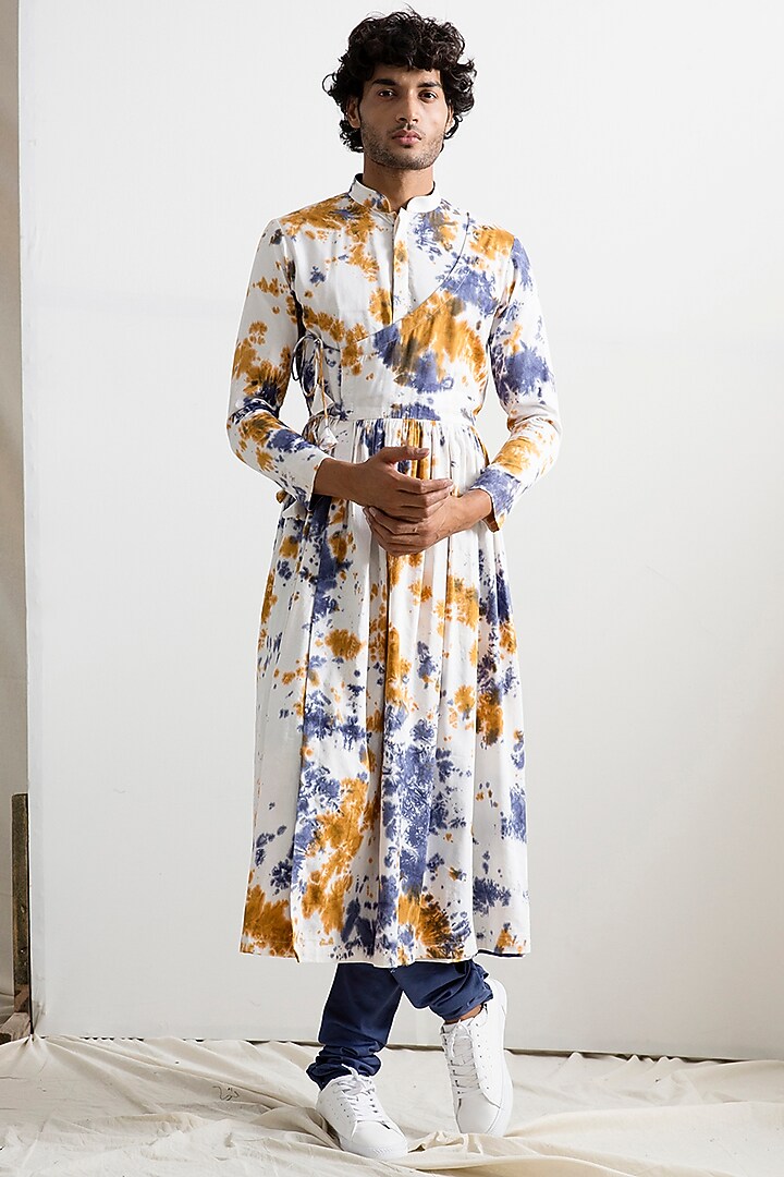 White Tie-Dye Manakali Kurta Set by Bohame Men at Pernia's Pop Up Shop