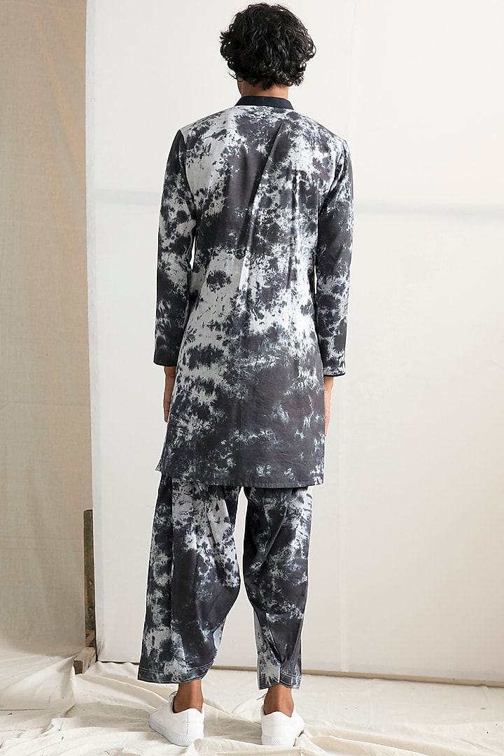Grey & Black Bamboo Blend Tie-Dye Kurta Set by Bohame Men at Pernia's Pop Up Shop